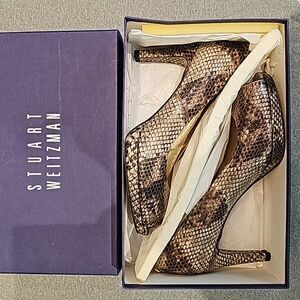 Stuart Weitzman Peep toe